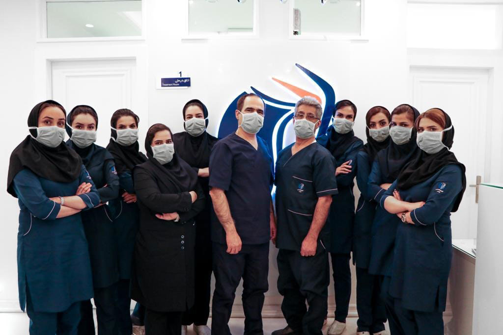 دکتر مهرداد اقدسی و دیگر همکاران کلینیک درمان واریس